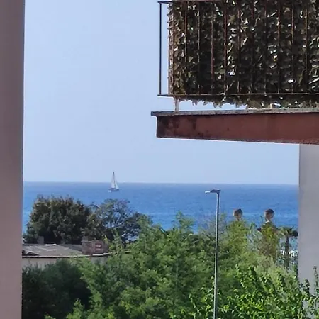 Oniria - 100 Mt Dal Mare *