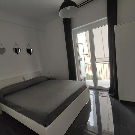 Oniria - 100 Mt Dal Mare Apartamento